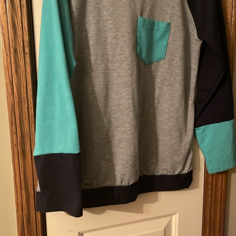 WOMAN’S TOP - Picture 4 of 6